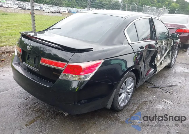 1HGCP2F71BA030423: 42344496