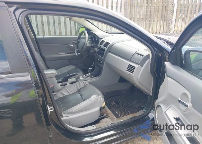 1B3LC76M28N614023: 42344501