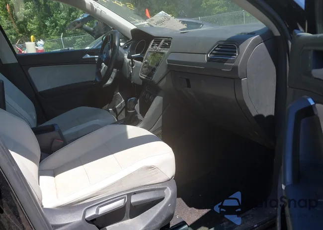 3VV2B7AX7LM148379: 42344064