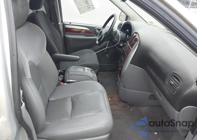 2C8GP64L05R551848: 42345152