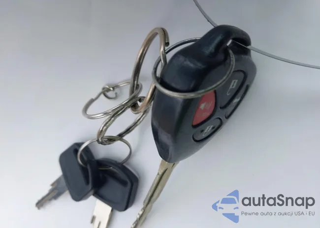 2T1BU4EE6BC589816: 42345196