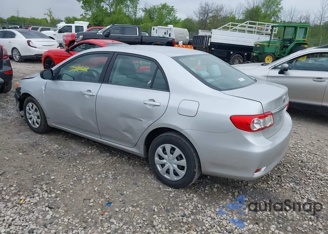 2T1BU4EE6BC589816: 42345196