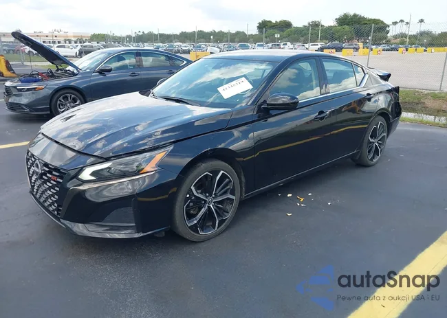 1N4BL4CV0RN372815: 42345319