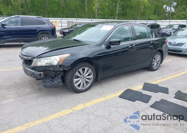 1HGCP2F88BA038155: 42345540