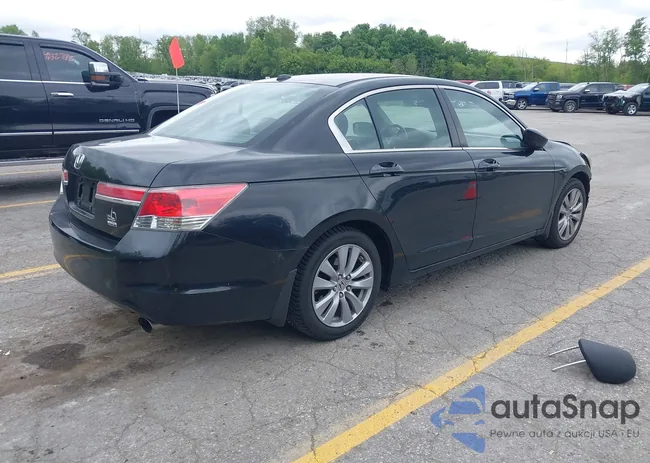 1HGCP2F88BA038155: 42345540