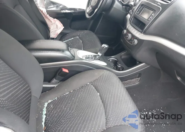 3C4PDCBB3JT145427: 42345613