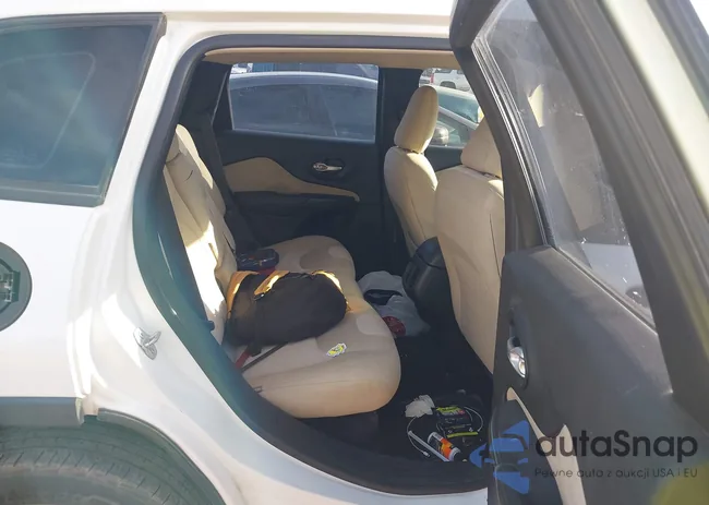 1C4PJLAB6GW233224: 42344747