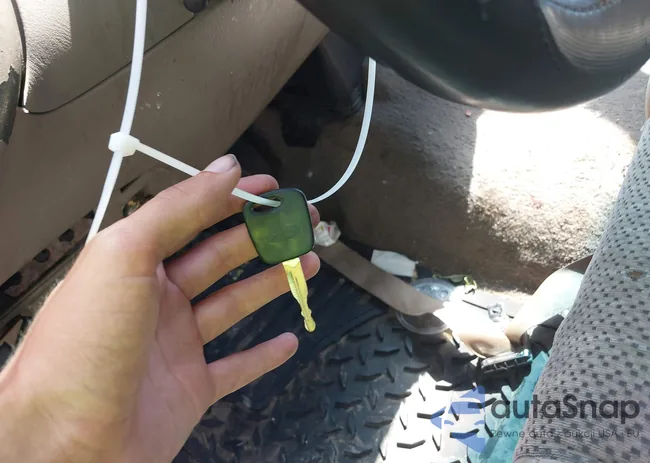 1FTRW07L42KB08327: 42345973