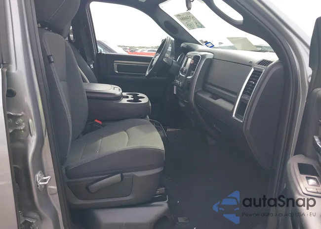 1C6RR6LG0RS128031: 42346880