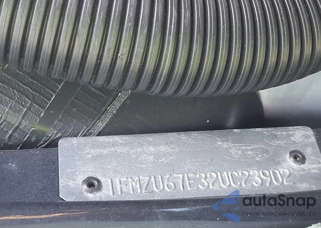 1FMZU67E32UC23902: 42348324