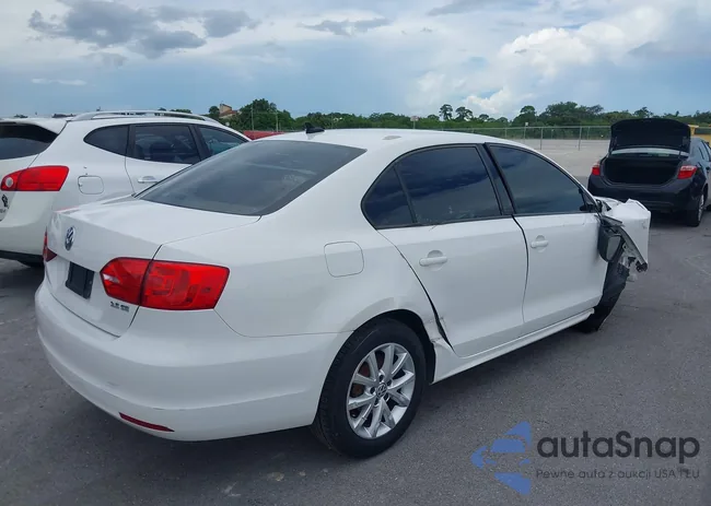 3VWDX7AJXCM303265: 42348068