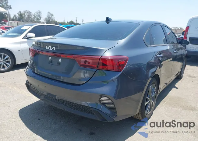 3KPF24AD7PE527662: 42349625