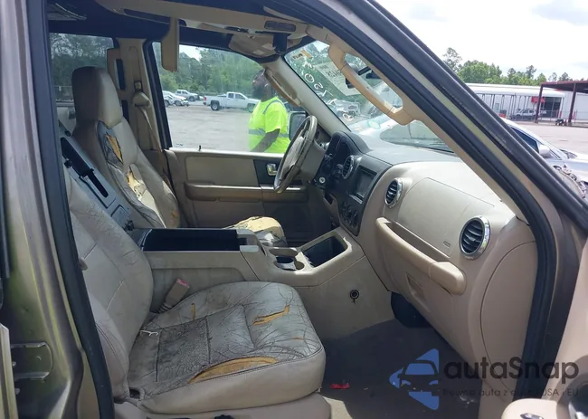 1FMRU15W83LB44750: 42350428