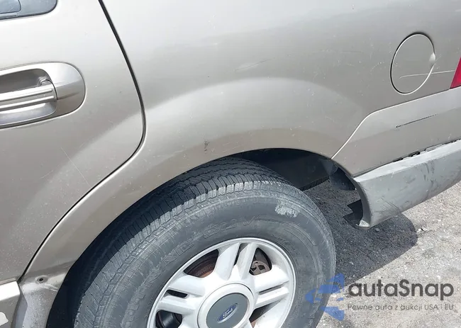 1FMRU15W83LB44750: 42350428