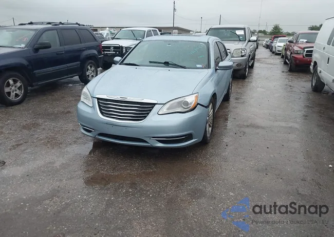 1C3CCBBB2EN151323: 42350555