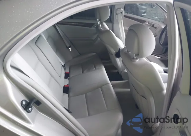 WDBRF52H57E026692: 42351205