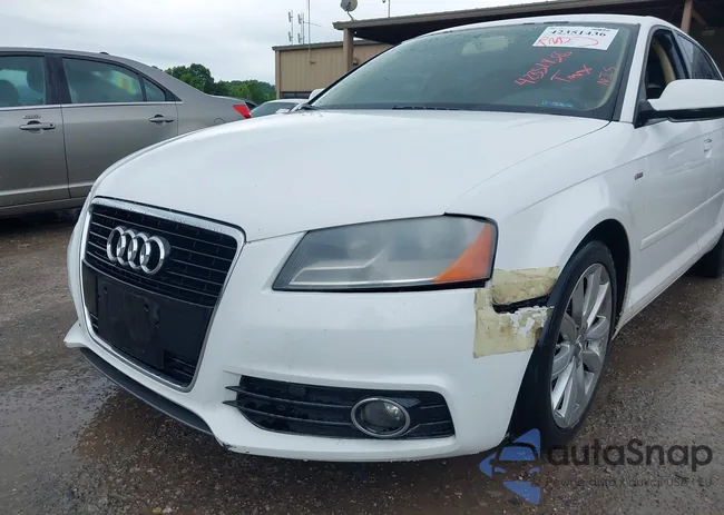 WAUBJBFM8BA043619: 42351436