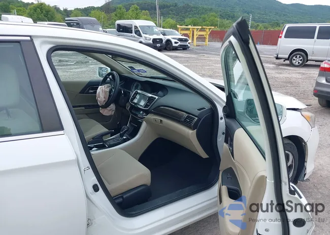 1HGCR2F09GA016449: 42351456