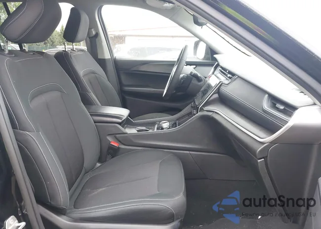 1C4RJHAG0PC640619: 42351031