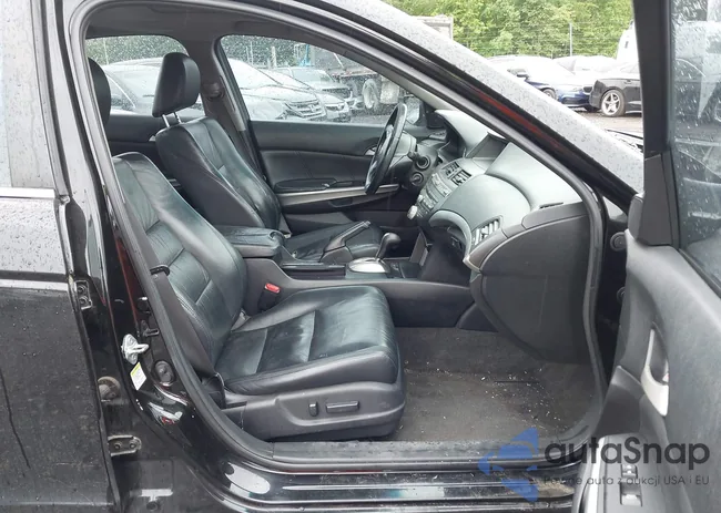 1HGCP3F82AA021632: 42352213