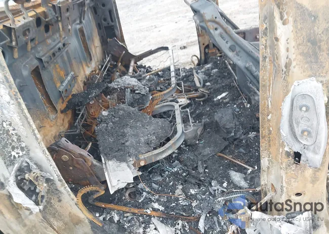 1GCRWCED6KZ177962: 42352261