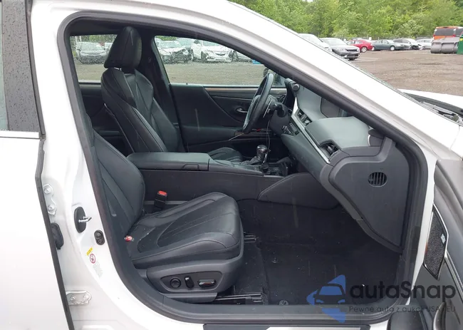 58ABZ1B16KU002121: 42351777