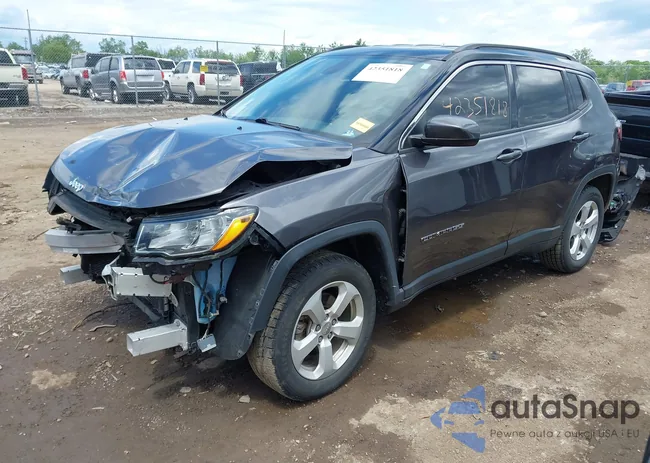 3C4NJDBB5JT355582: 42351818