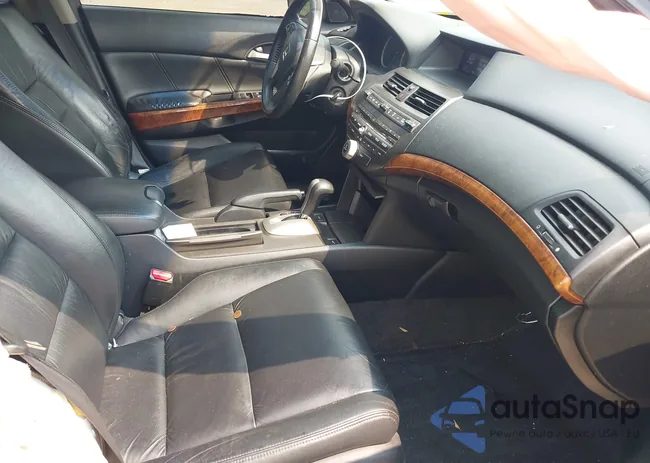 1HGCP3F84BA026803: 42352006