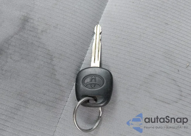 2T1BURHE1FC452281: 42353342