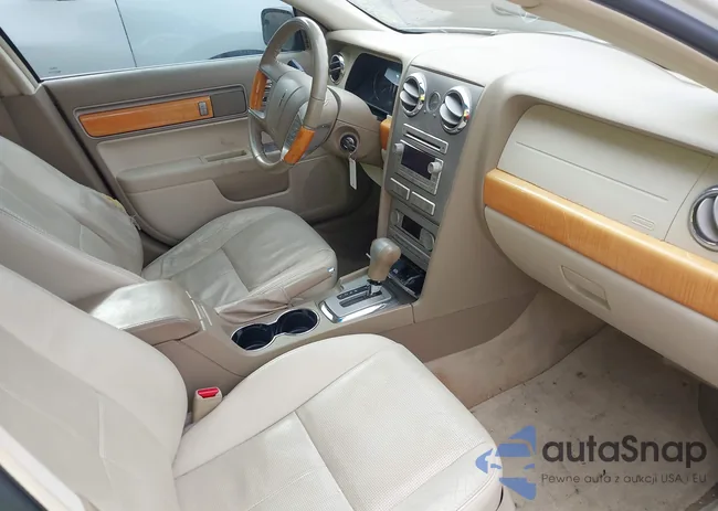 3LNHM26T68R632240: 42353632