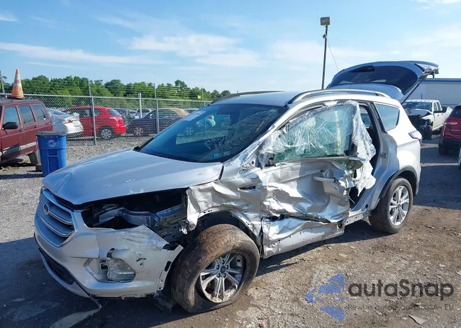 1FMCU0GD9HUD15115: 42352918