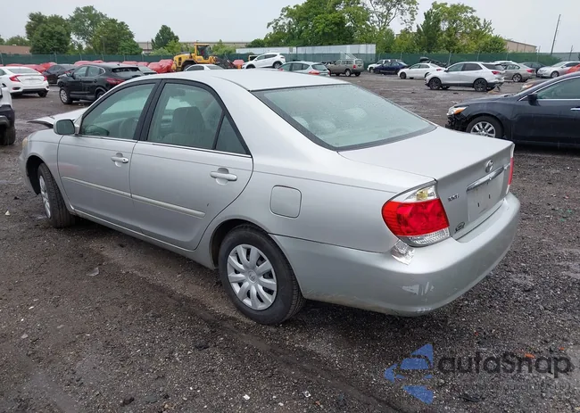 4T1BE32K45U562005: 42354477