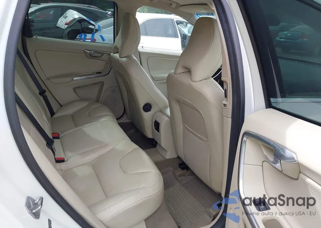 YV4952DL6E2510029: 42354478