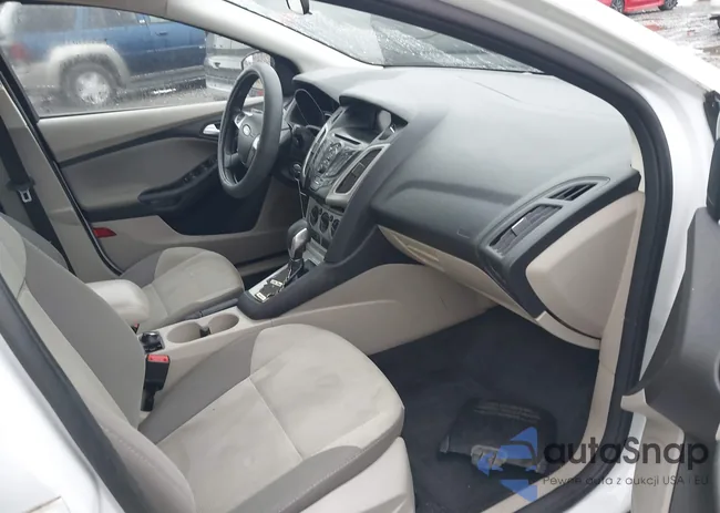 1FADP3F27EL284245: 42353925