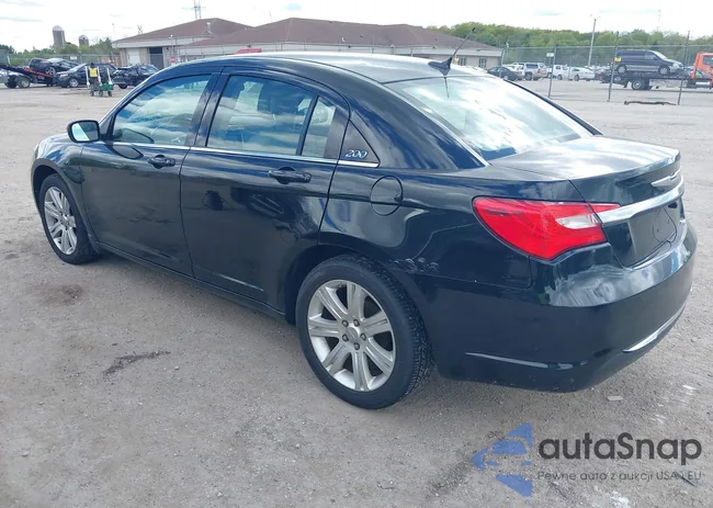 1C3CCBBBXCN181764: 42355361