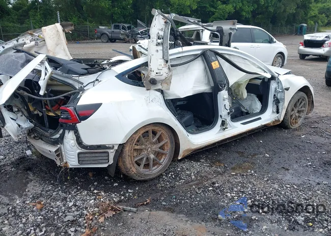 5YJ3E1EB3NF186902: 42355381