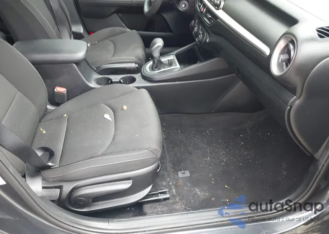 3KPF24AD4LE154851: 42354795