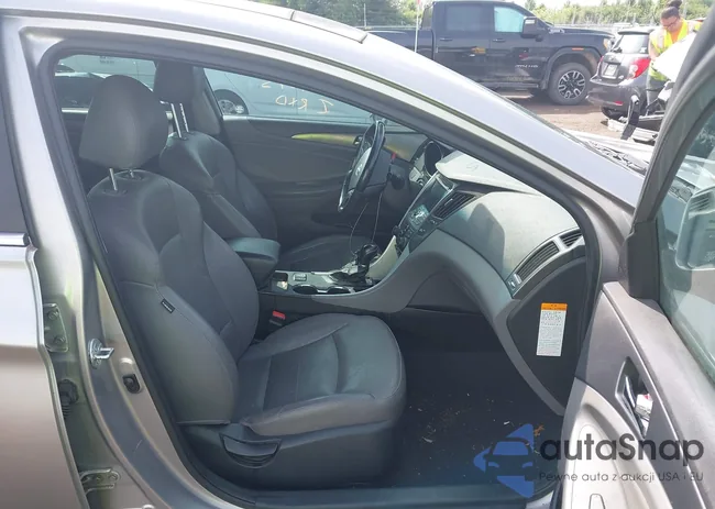 KMHEC4A43CA025040: 42354875