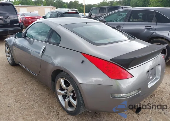 JN1BZ34D98M702113: 42354903