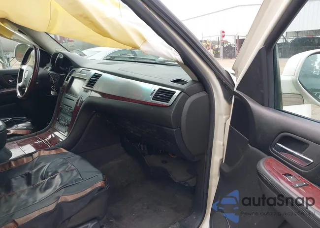 1GYFK66847R201100: 42356156