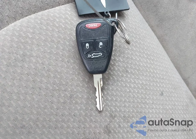 1C3CCBBBXEN137475: 42356180