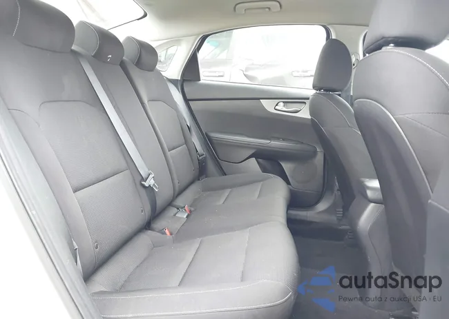 3KPF24AD1ME375065: 42356572