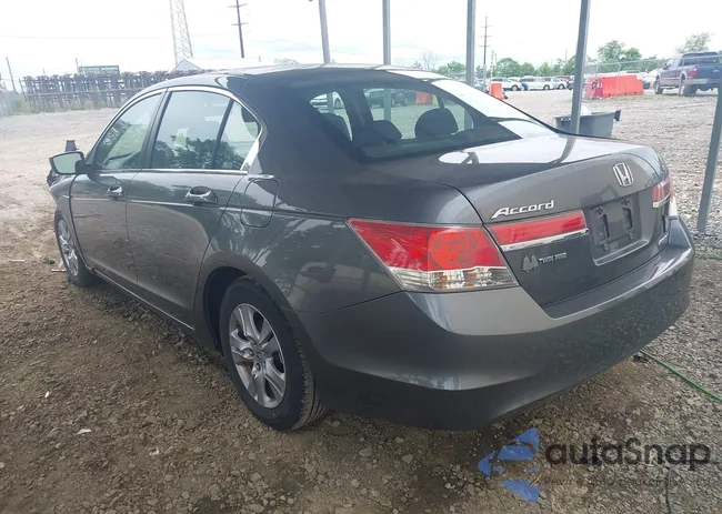 1HGCP2F61CA186020: 42357382