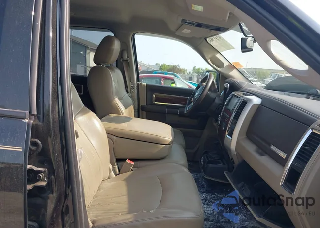 1D3HV13T39S723883: 42357664