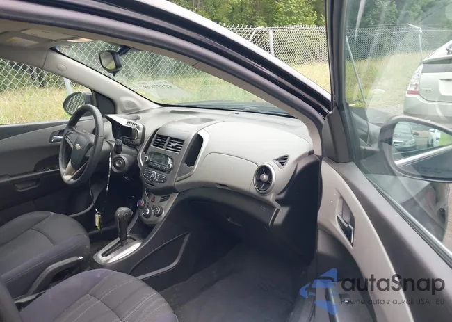 1G1JC6SH2C4167936: 42357698