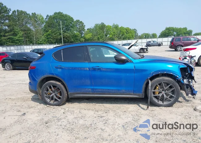 ZASFAKNN4J7C01052: 42358053