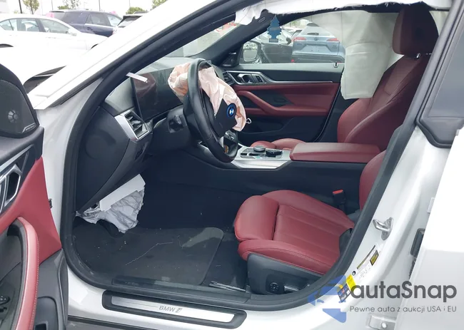 WBY43AW00RFR84264: 42359652