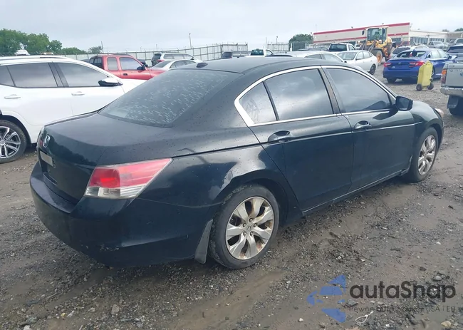 1HGCP26809A113439: 42359701