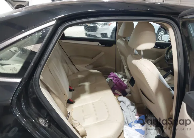 1VWBH7A35DC134295: 42358750