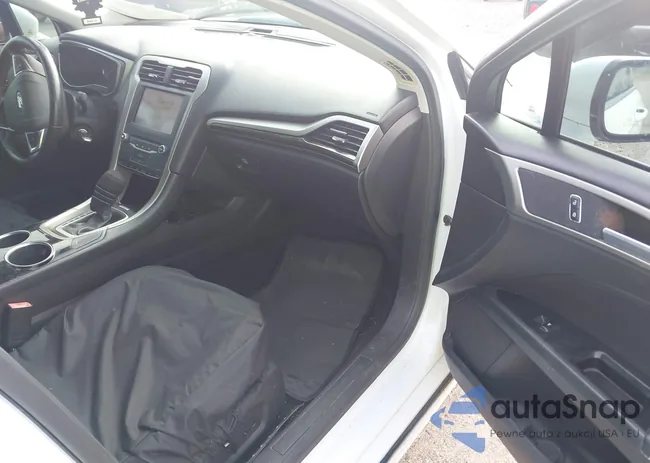 3FA6P0HR3DR130858: 42360202